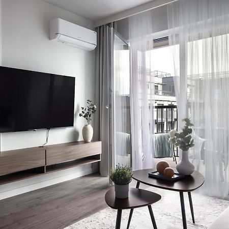 New #Madalinskiego57 - City Center, New Bulding, 2 Bedrooms, 2X Double Beds And A Fold-Out Sofa, Separate Kitchen, Air Conditioning, Balcony, Underground Parking, Self Check In 24H, Internet, Netflix, Coffee Machine, Washing Machine,1 Km To The Railw 弗罗茨瓦夫 外观 照片